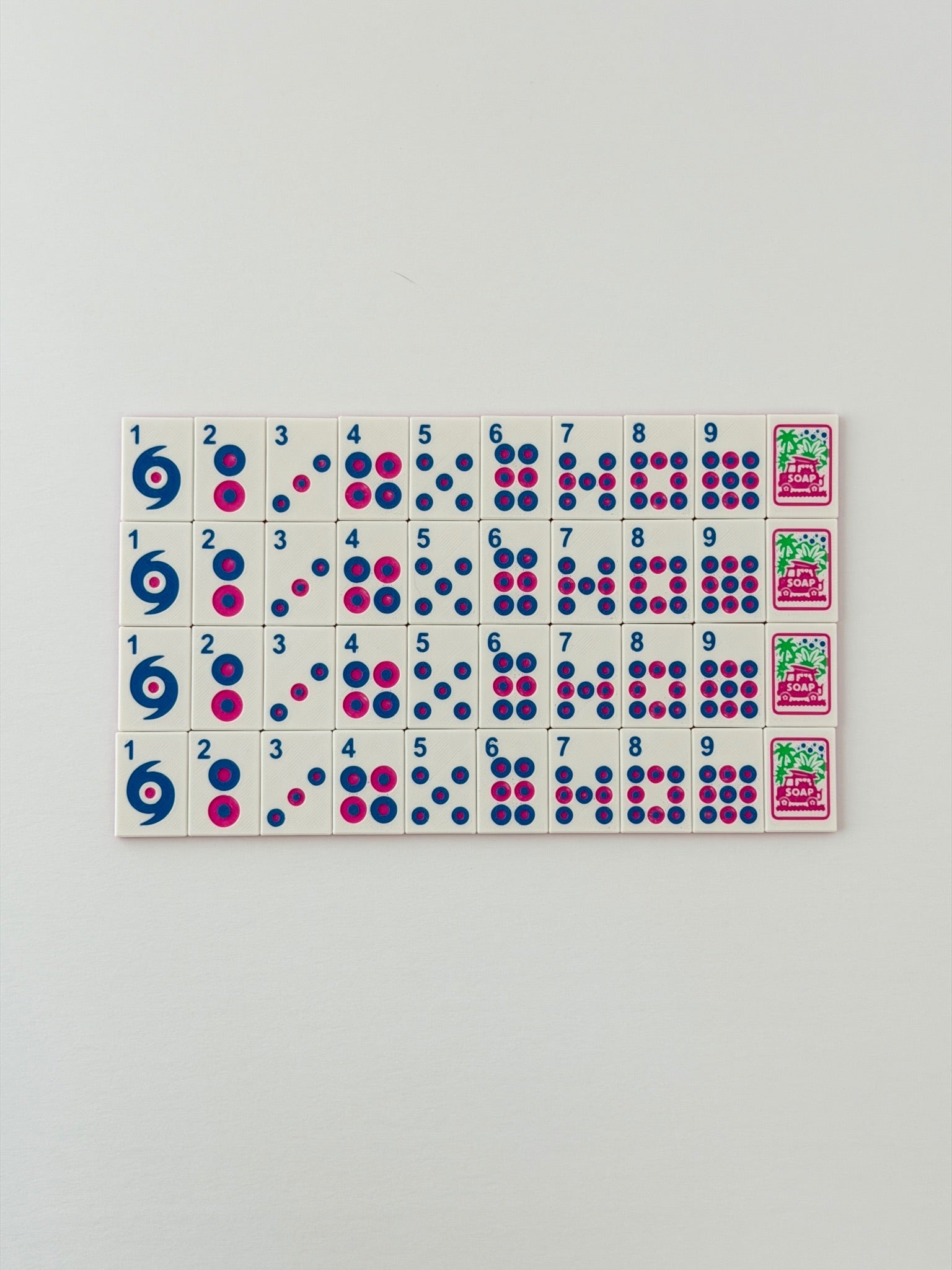 Mahjong on the Go - Holiday Edition